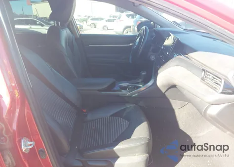 2021 Toyota Camry Se z USA, uszkodzony, nr VIN 4T1G11AK8MU465766